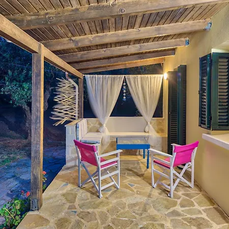 Olivegrove - Nestled In Olive Trees With Private Pool, By Zantewize *