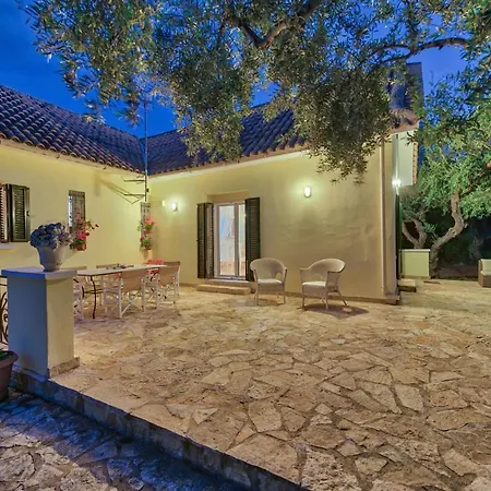 Olivegrove - Nestled In Olive Trees With Private Pool, By Zantewize Vila *