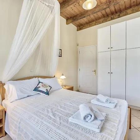 Olivegrove - Nestled In Olive Trees With Private Pool, By Zantewize Vila *