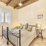 Olivegrove - Nestled In Olive Trees With Private Pool, By Zantewize *