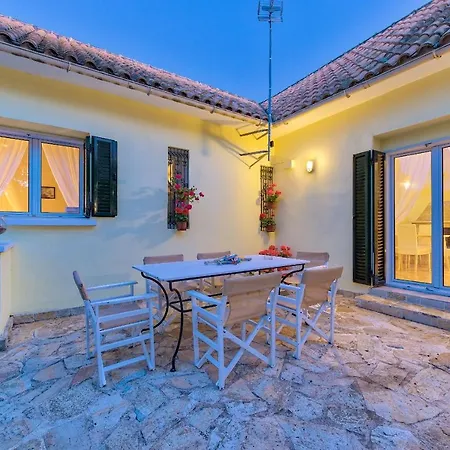 Olivegrove - Nestled In Olive Trees With Private Pool, By Zantewize * Tragaki