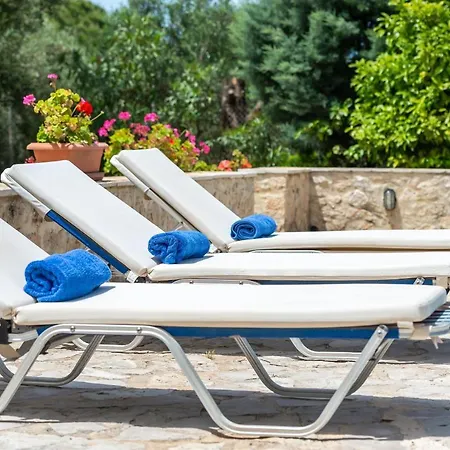 Vilă Olivegrove - Nestled In Olive Trees With Private Pool, By Zantewize Tragaki
