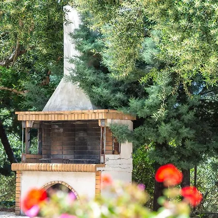 Olivegrove - Nestled In Olive Trees With Private Pool, By Zantewize *