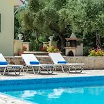 Olivegrove - Nestled In Olive Trees With Private Pool, By Zantewize تراغاكي