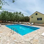 فيلة Olivegrove - Nestled In Olive Trees With Private Pool, By Zantewize تراغاكي