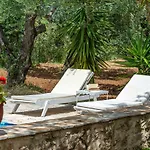 Olivegrove - Nestled In Olive Trees With Private Pool, By Zantewize فيلة