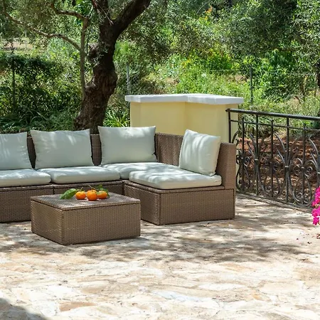 Villa Olivegrove - Nestled In Olive Trees With Private Pool, By Zantewize *